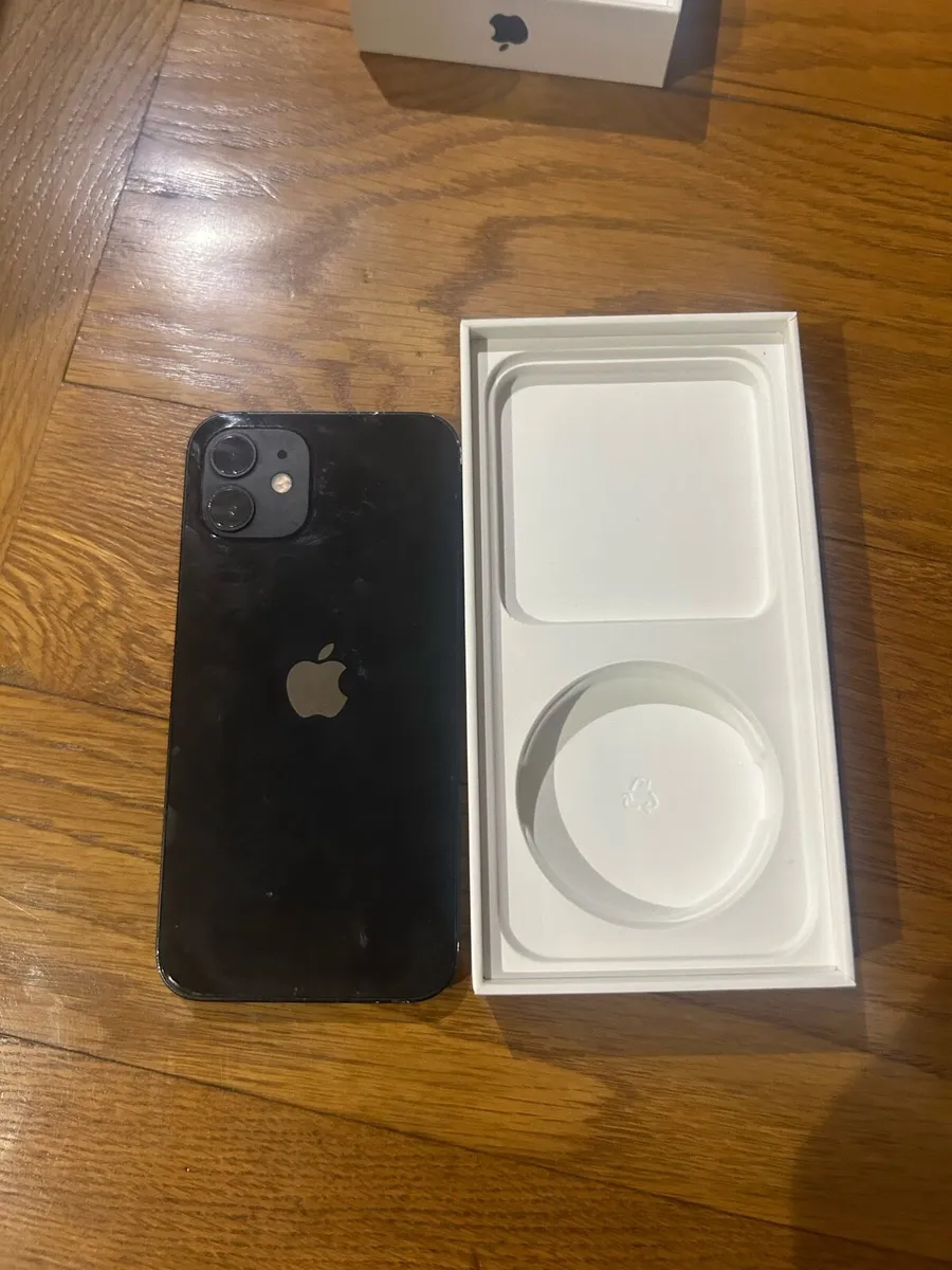iPhone 12 - Image 1