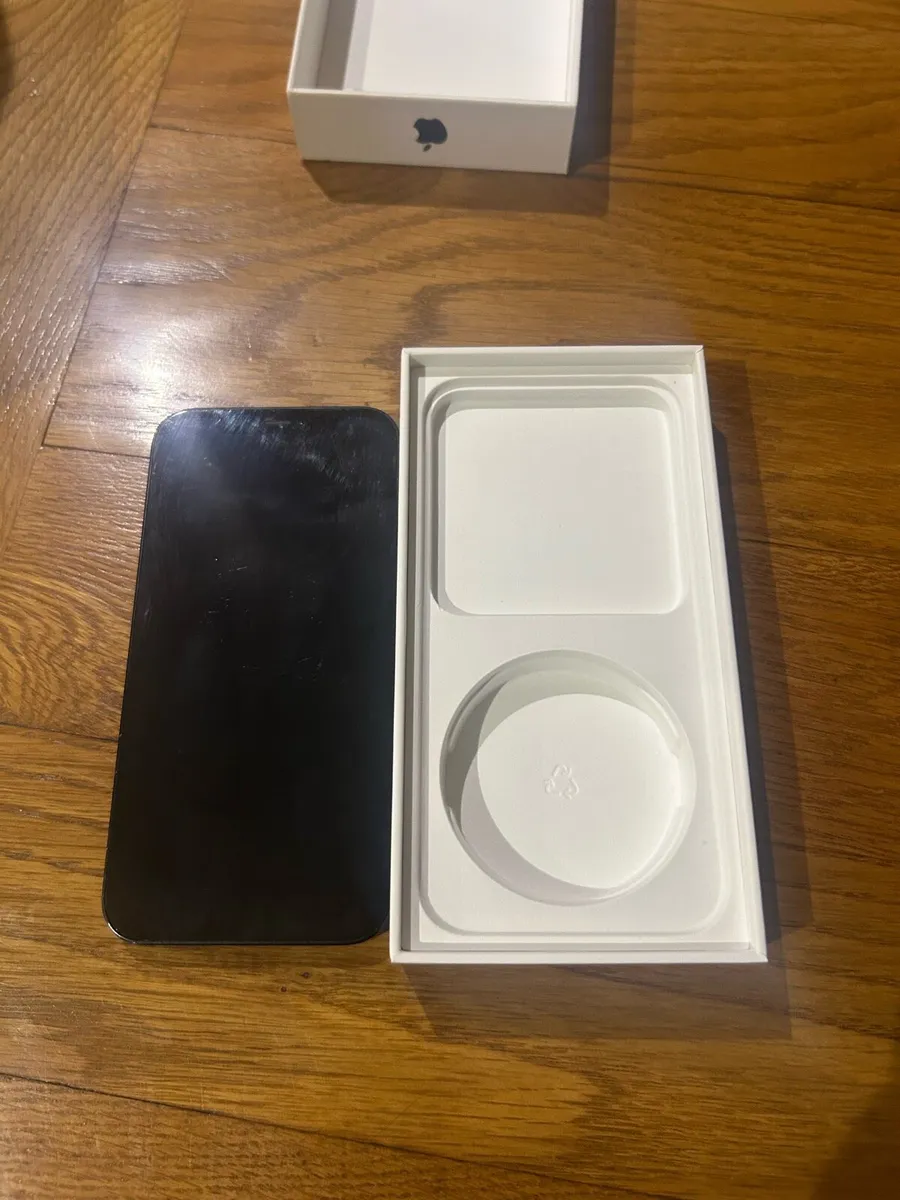iPhone 12 - Image 2
