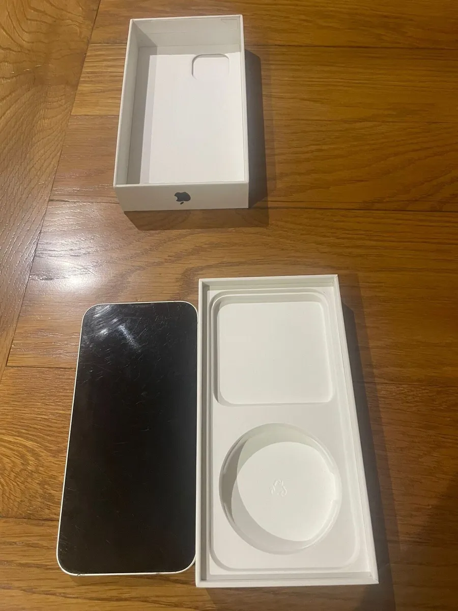 iPhone 14 - Image 1