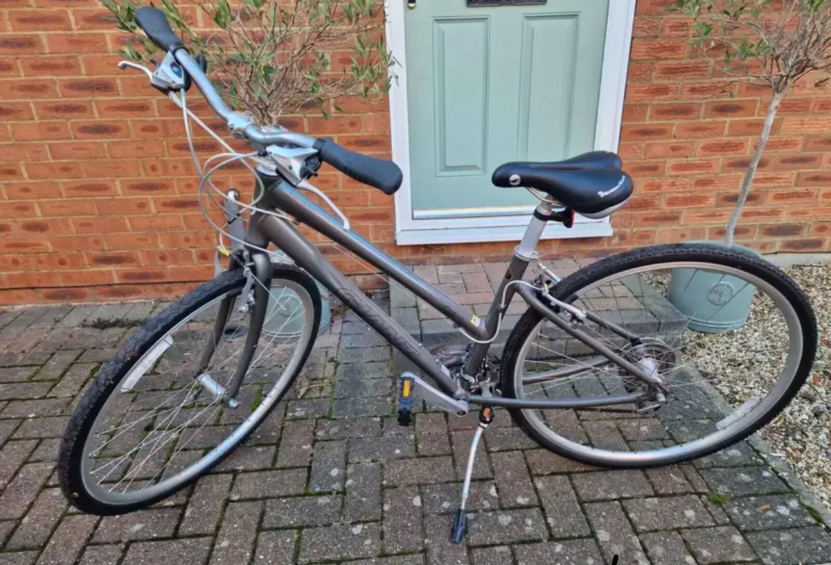 Giant bicycle for sale. - Image 1