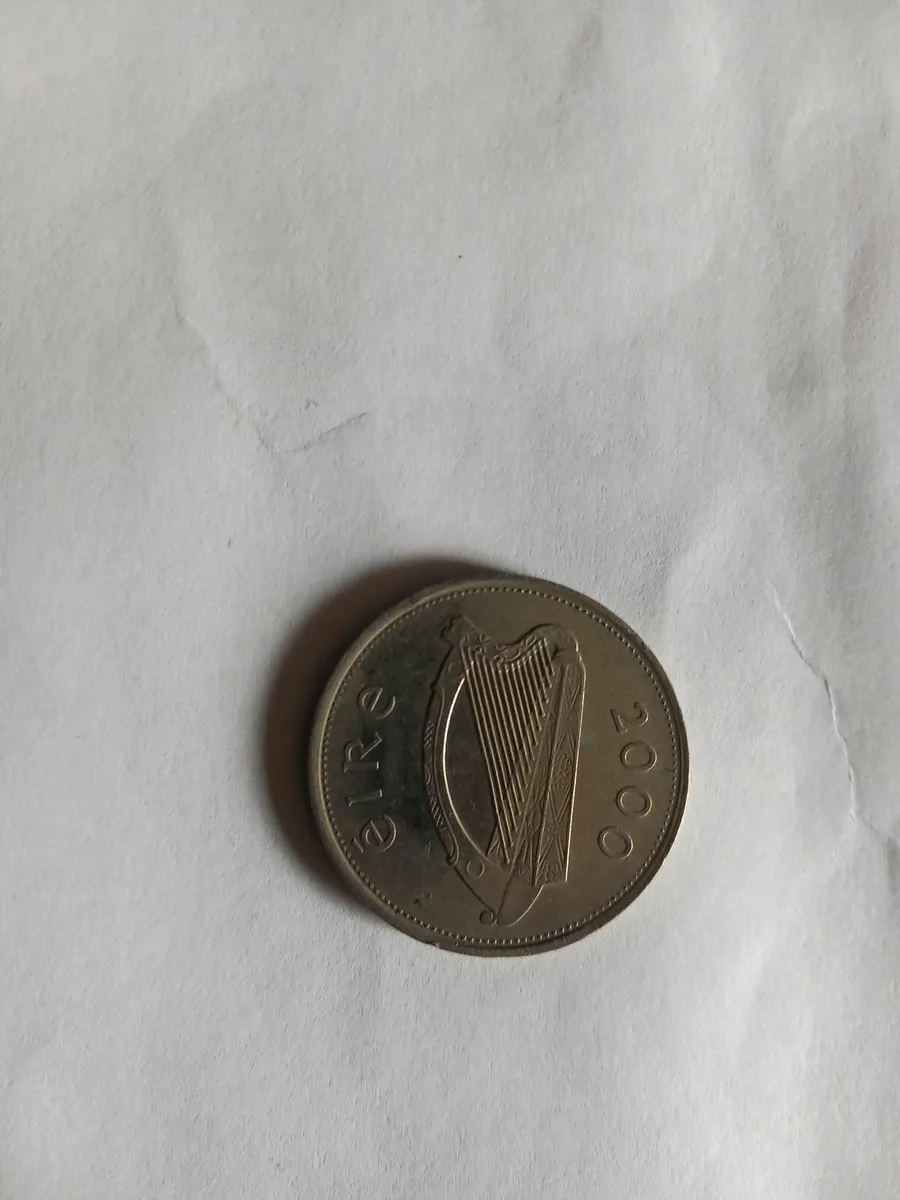 One Pound old irish coin - Image 2