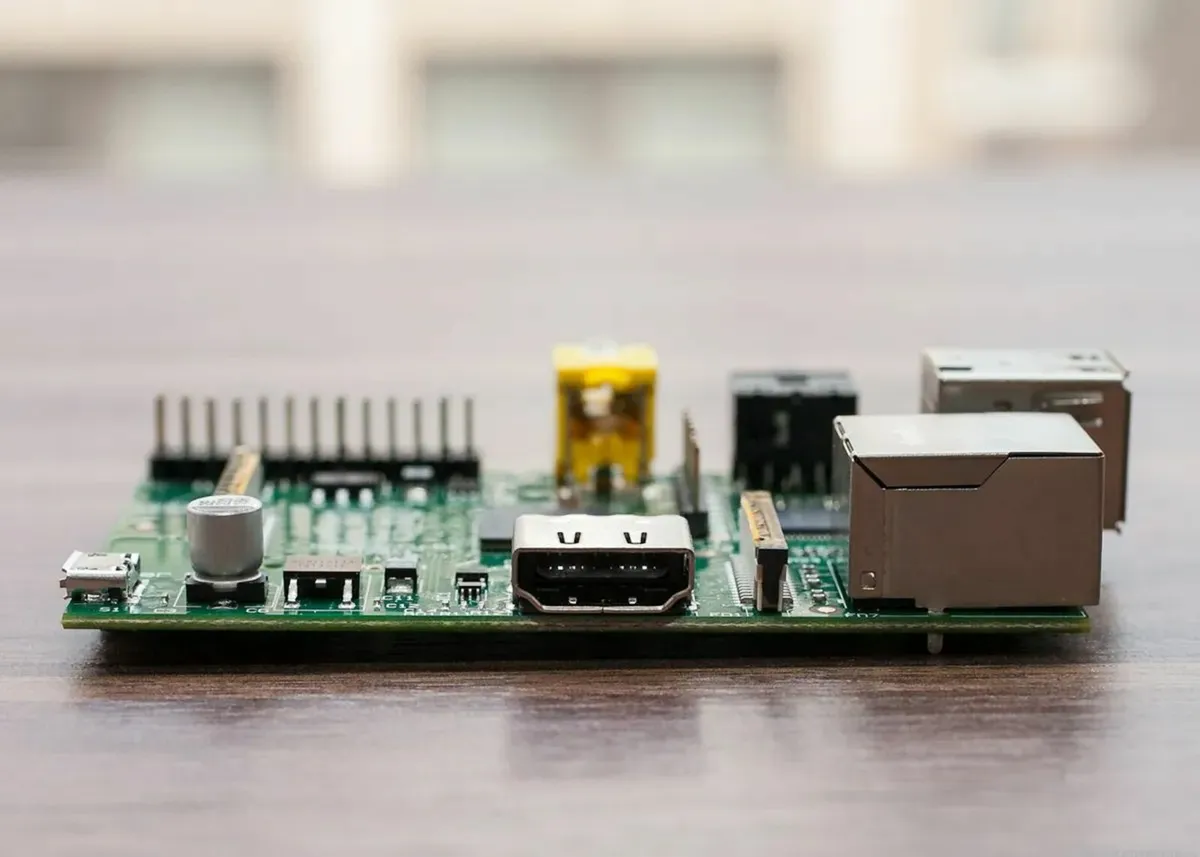 Raspberry Pi Model B - Image 2