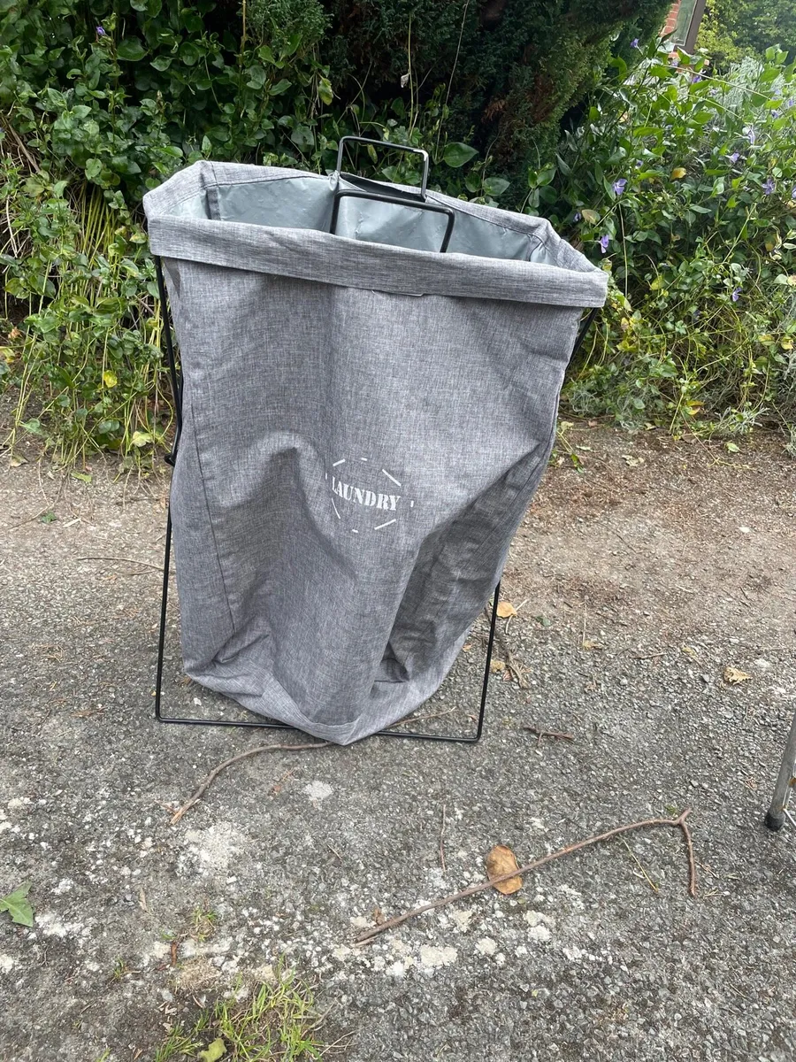 Laundry basket 🧺 - Image 1