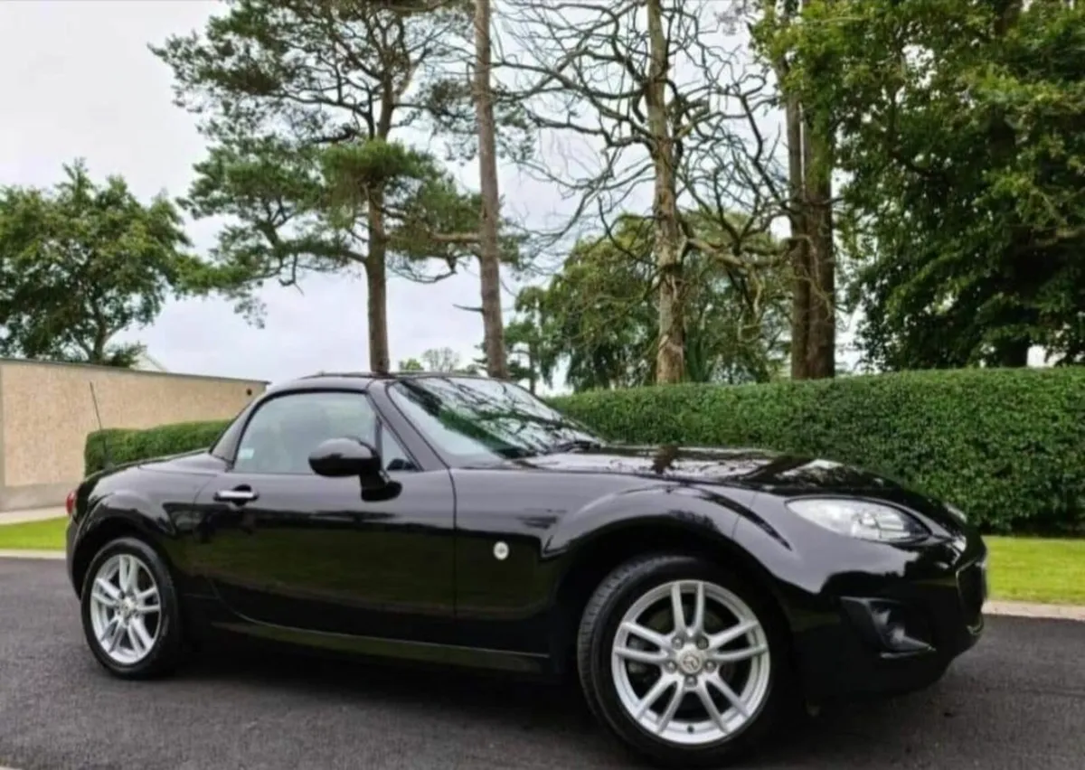 Mazda MX-5 2010 - Image 1