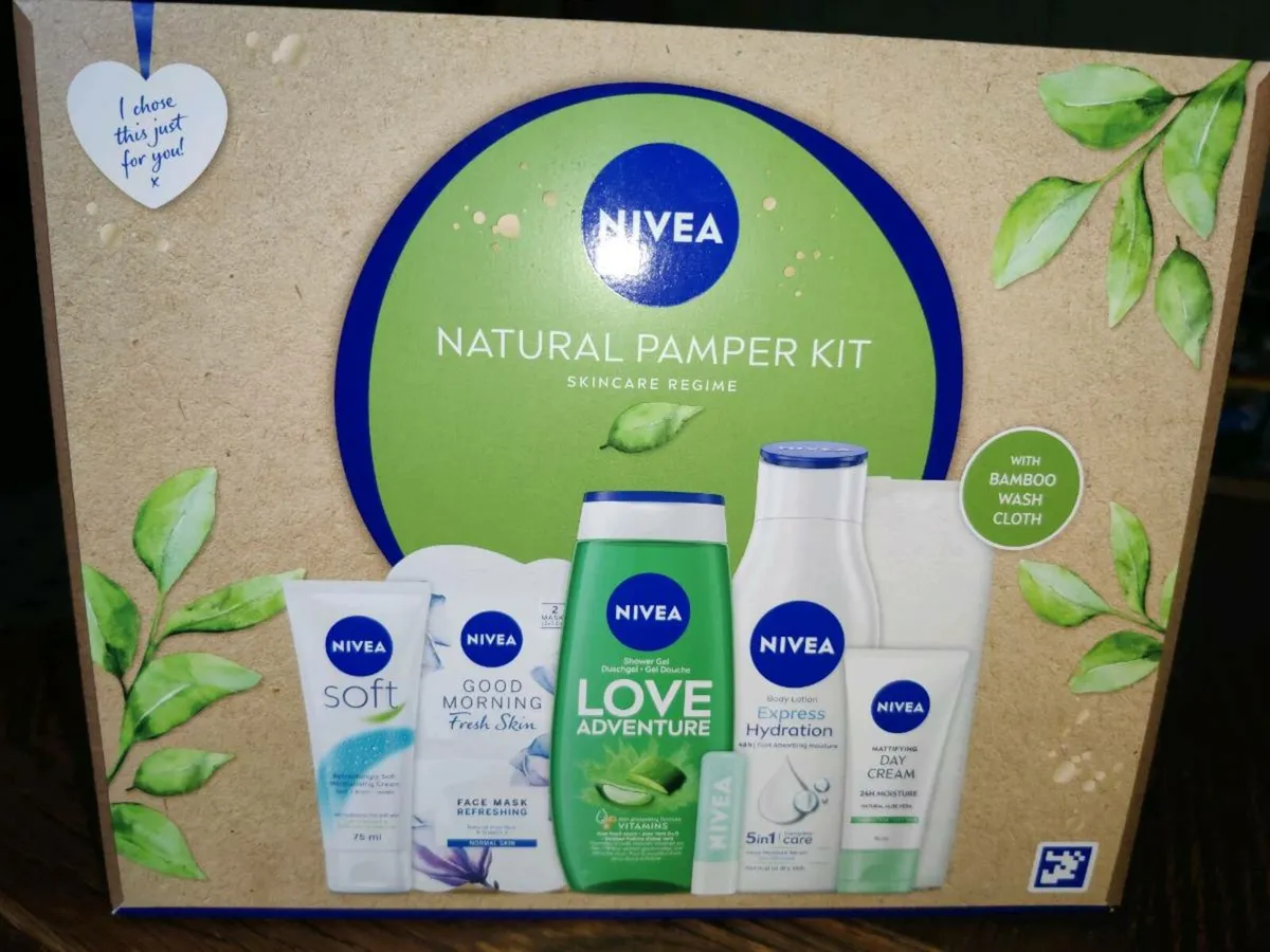 HUGE ALOE VERA NIVEA , Shampoo Facial Hamper ! - Image 4