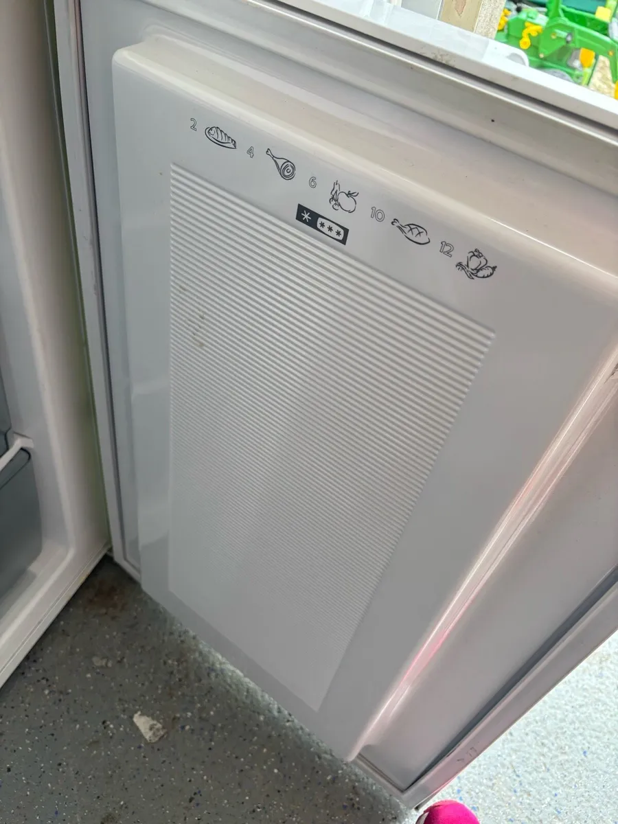 Under counter freezer - Image 4