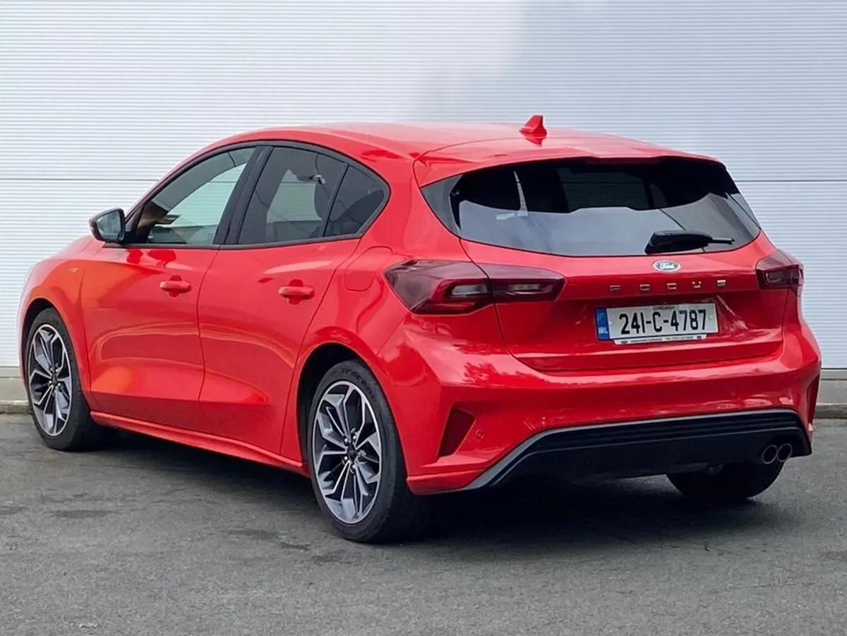 Ford Focus St-line X 1.0l Ecoboost - Image 4