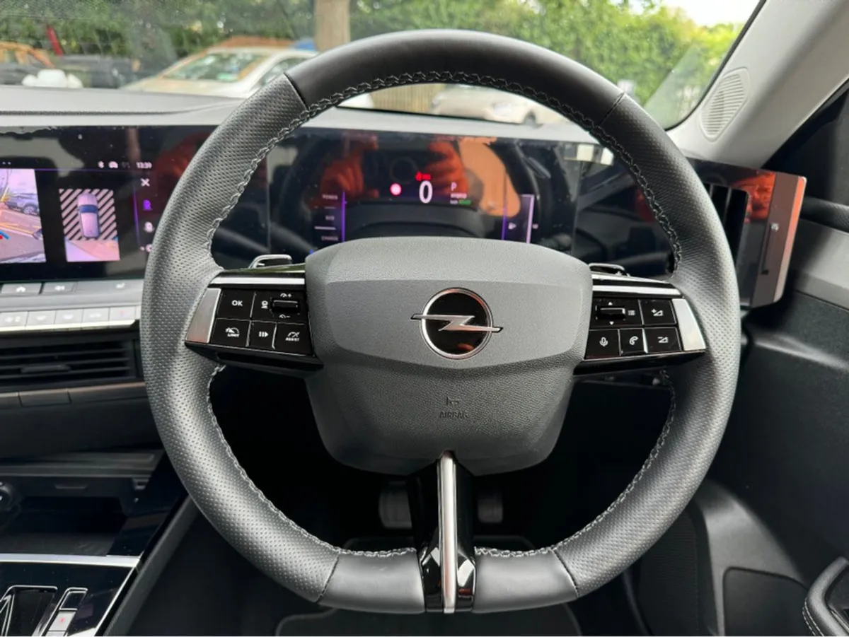 Opel Astra  demo  Elegance 1.6 Phev Auto 5DR - Image 4