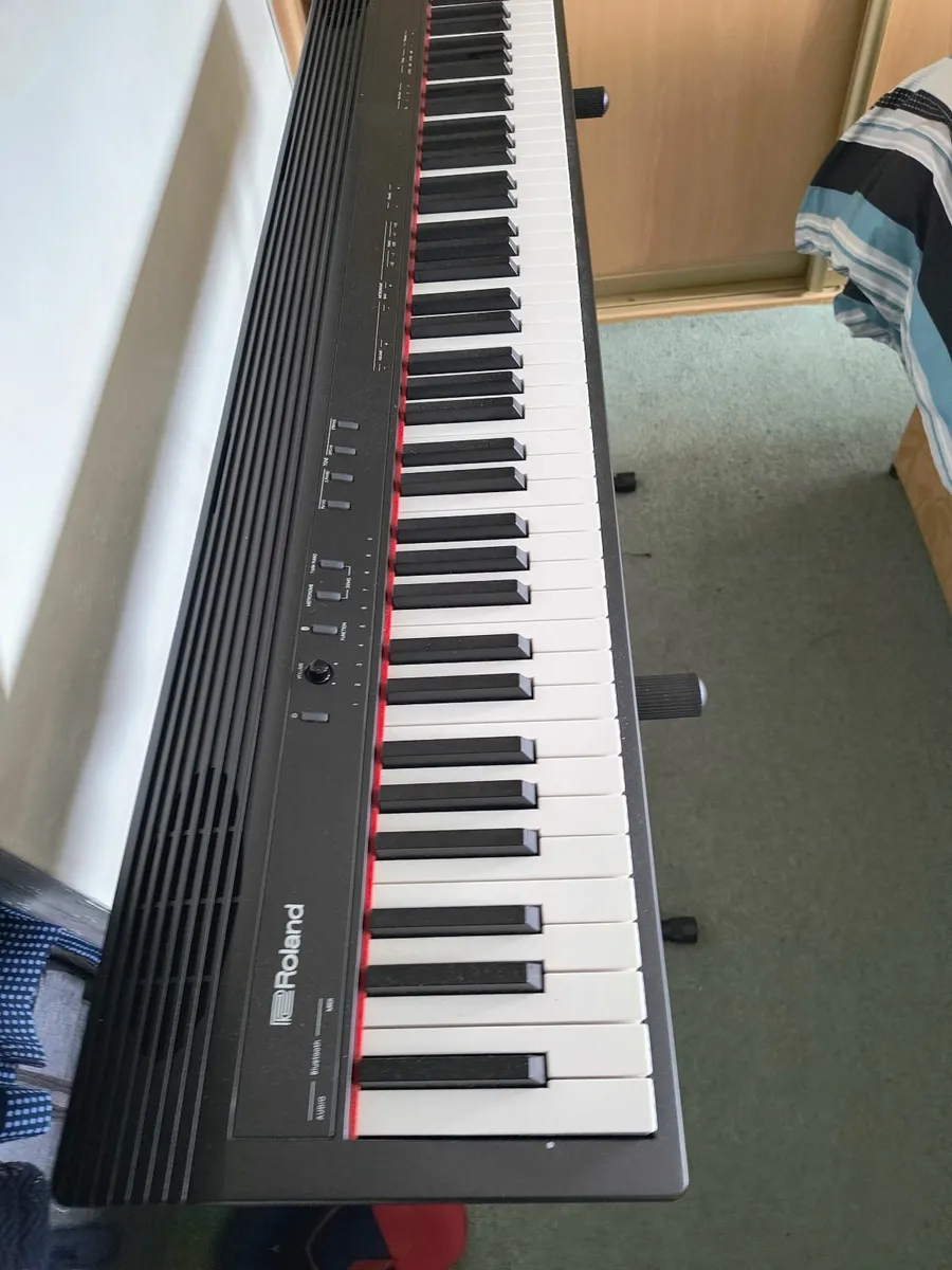 Roland keyboard 88 keys - Image 1