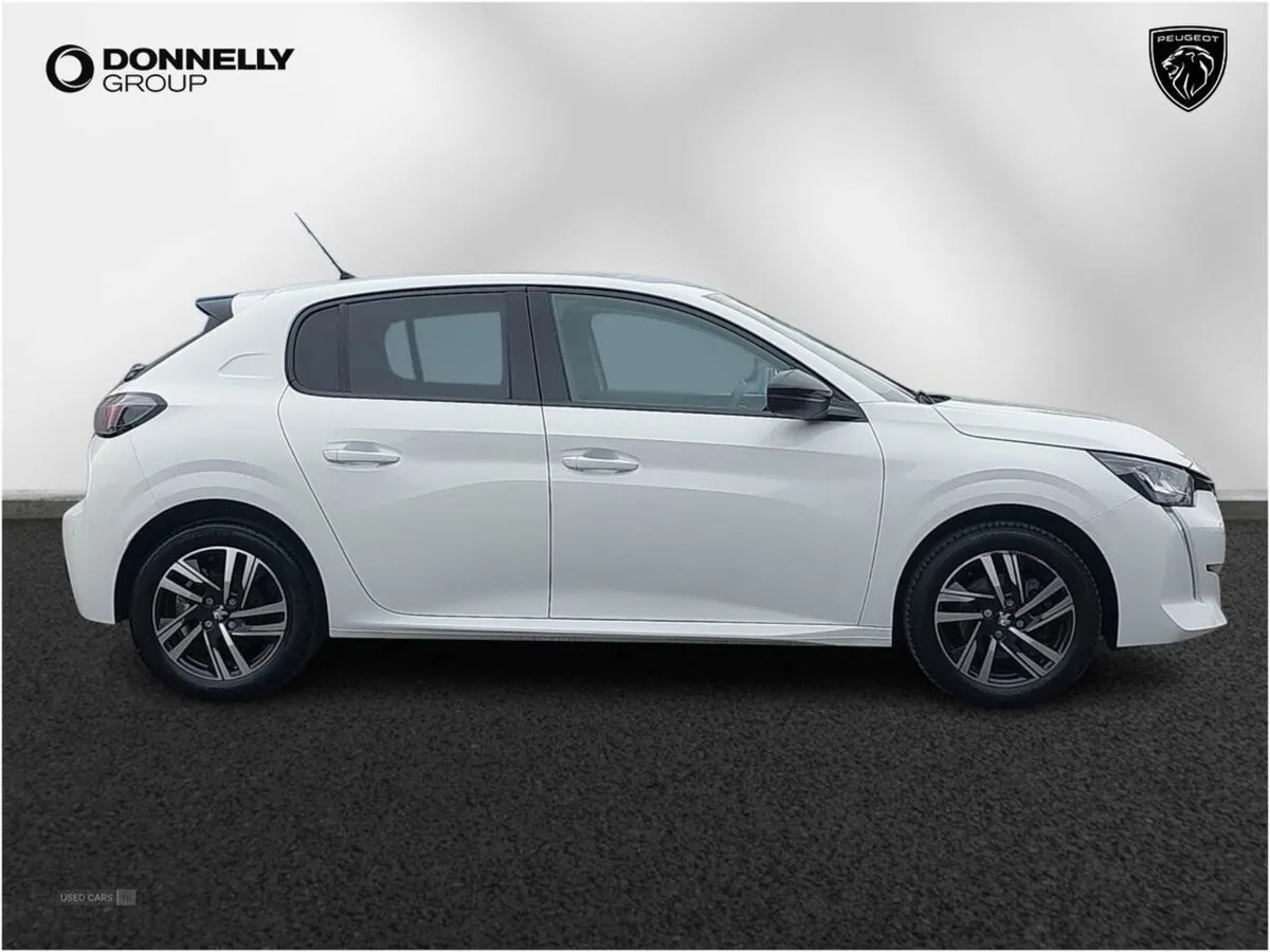 Peugeot 208 1.5 Bluehdi 100 Allure Premium 5dr - Image 2
