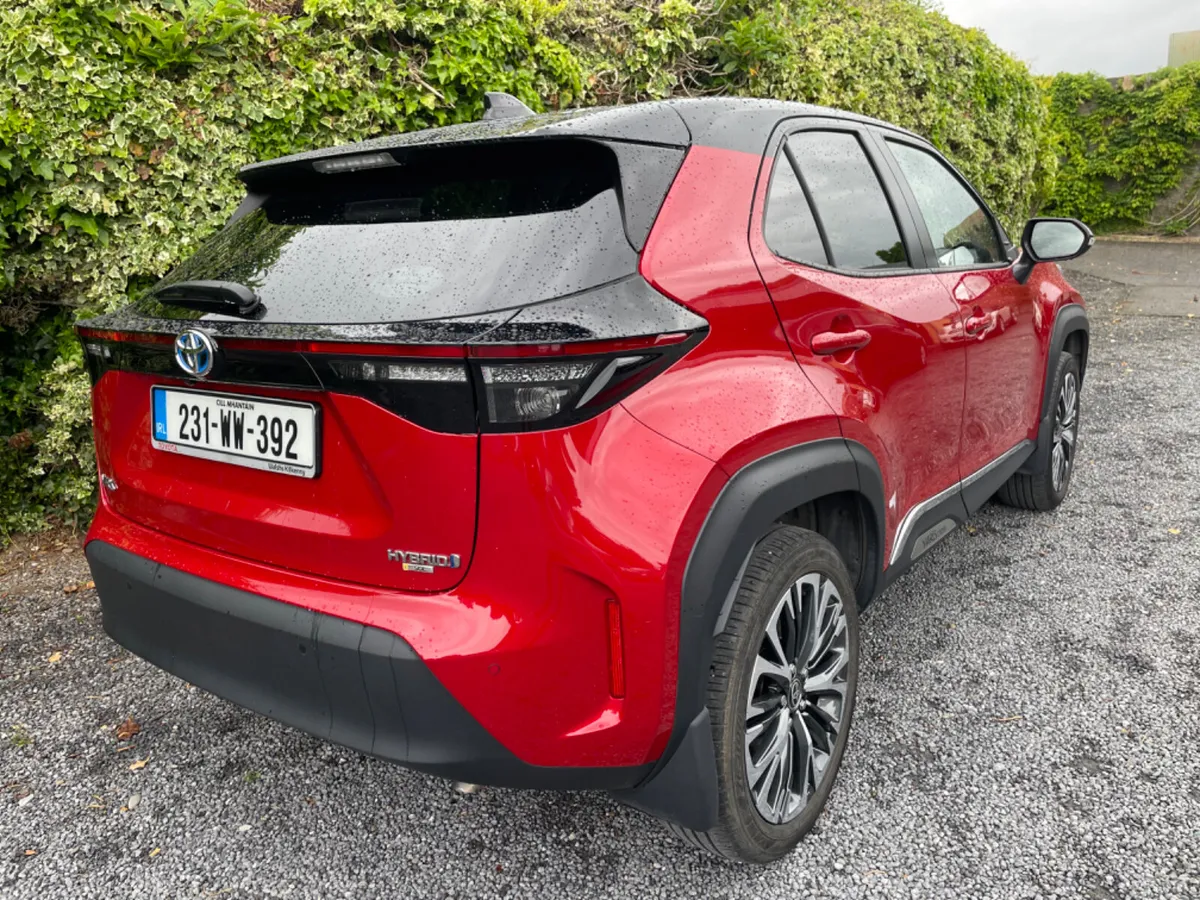 Toyota Yaris Cross 2023 Sol - Image 3