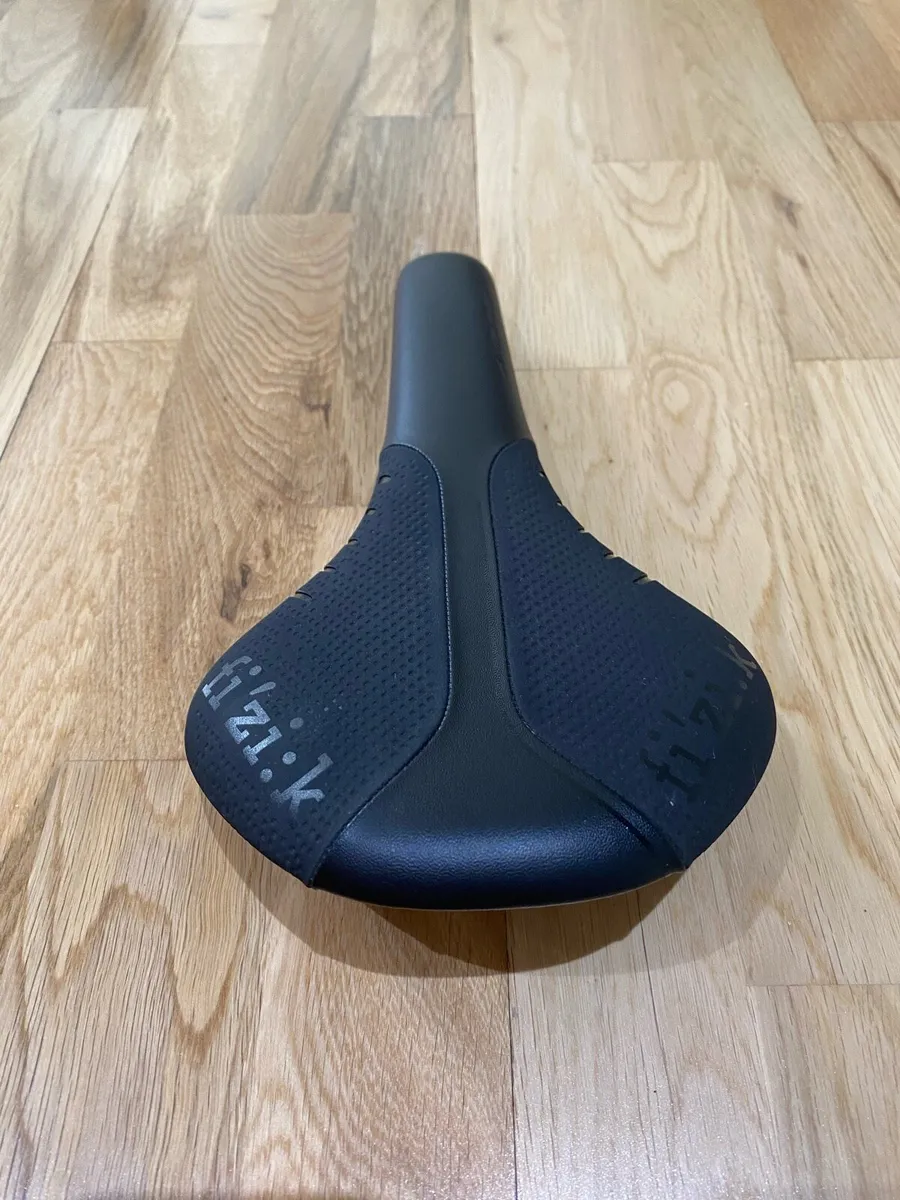 Fizik Antares R1 Carbon Saddle 165g - Image 2