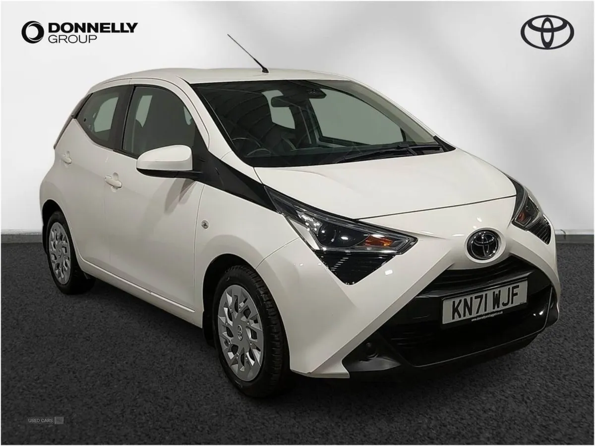 Toyota AYGO 1.0 Vvt-i X-play TSS 5dr - Image 1