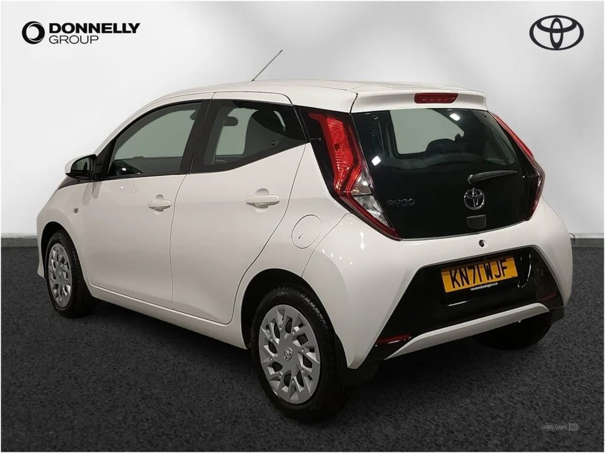 Toyota AYGO 1.0 Vvt-i X-play TSS 5dr - Image 2