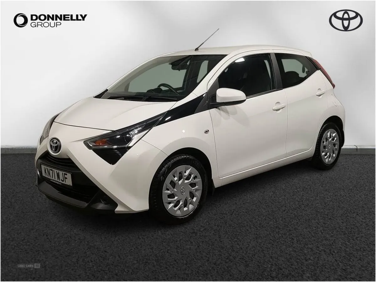 Toyota AYGO 1.0 Vvt-i X-play TSS 5dr - Image 3