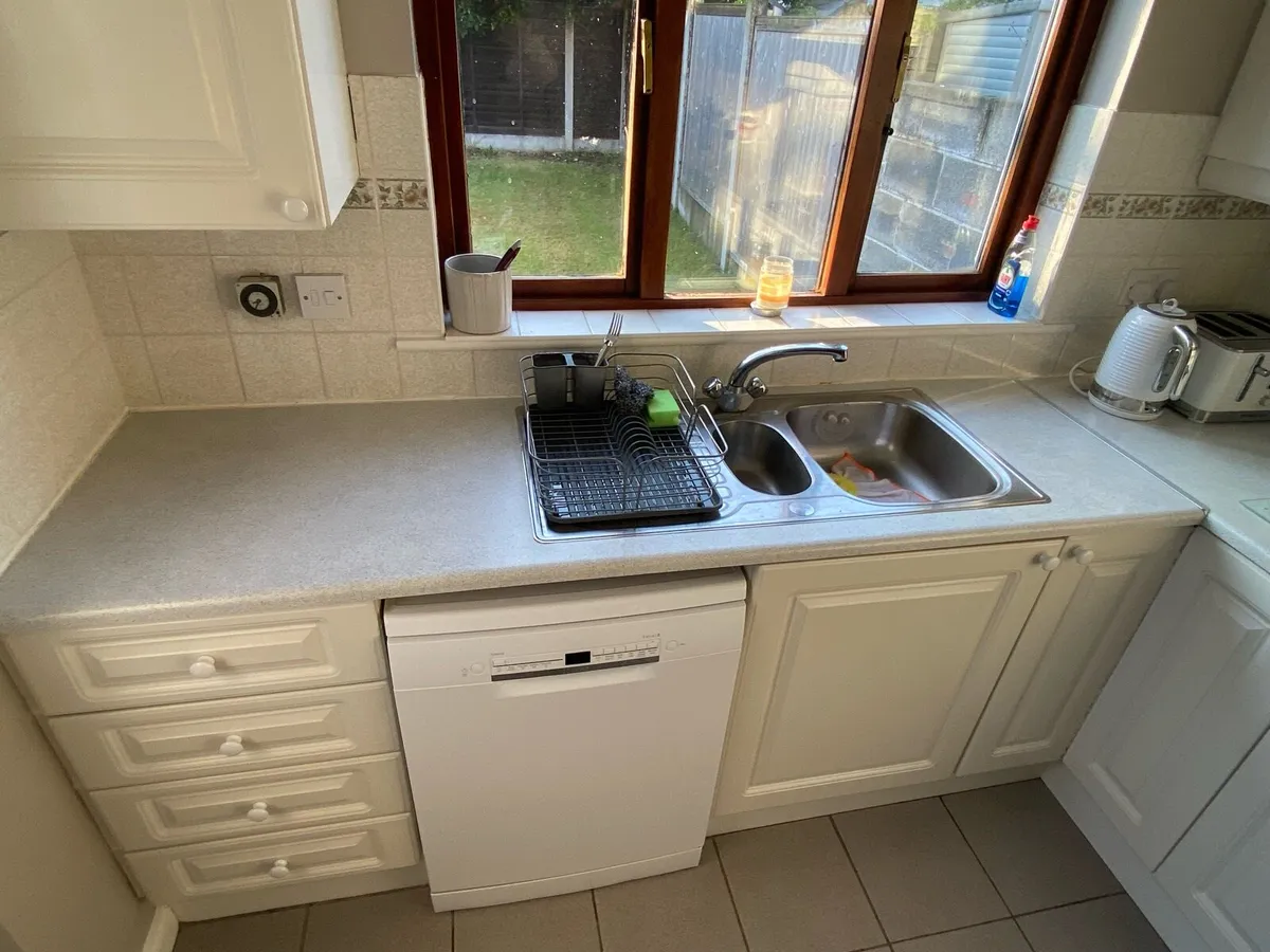 Kitchen - Image 3
