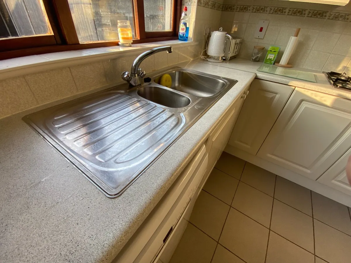 Kitchen - Image 4