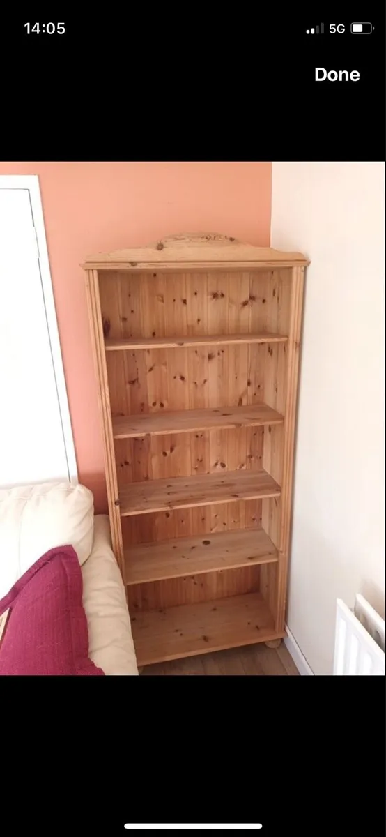 Pine book shelf €50
