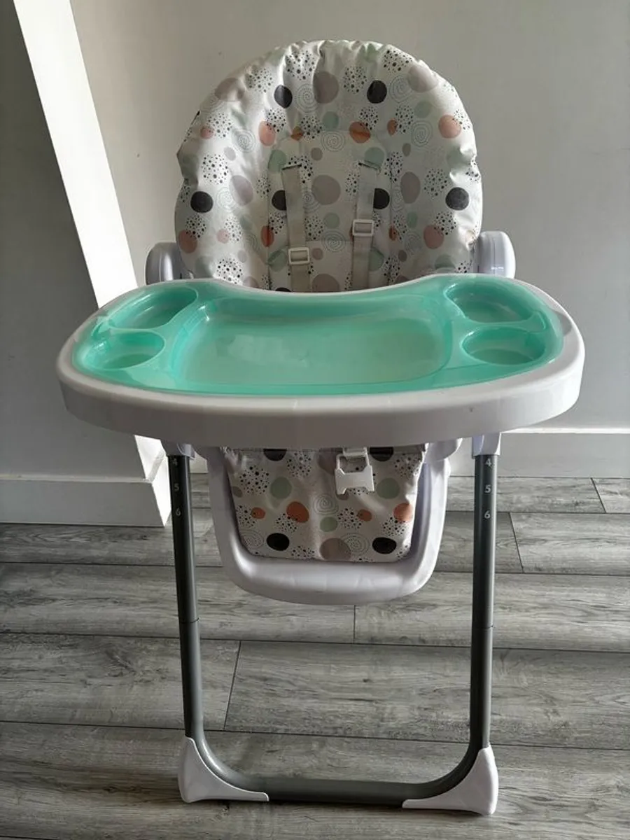 highchair - Image 1