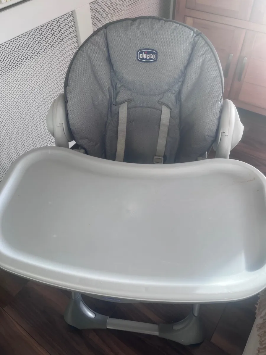 High chair, bottle maker and steriliser - Image 4