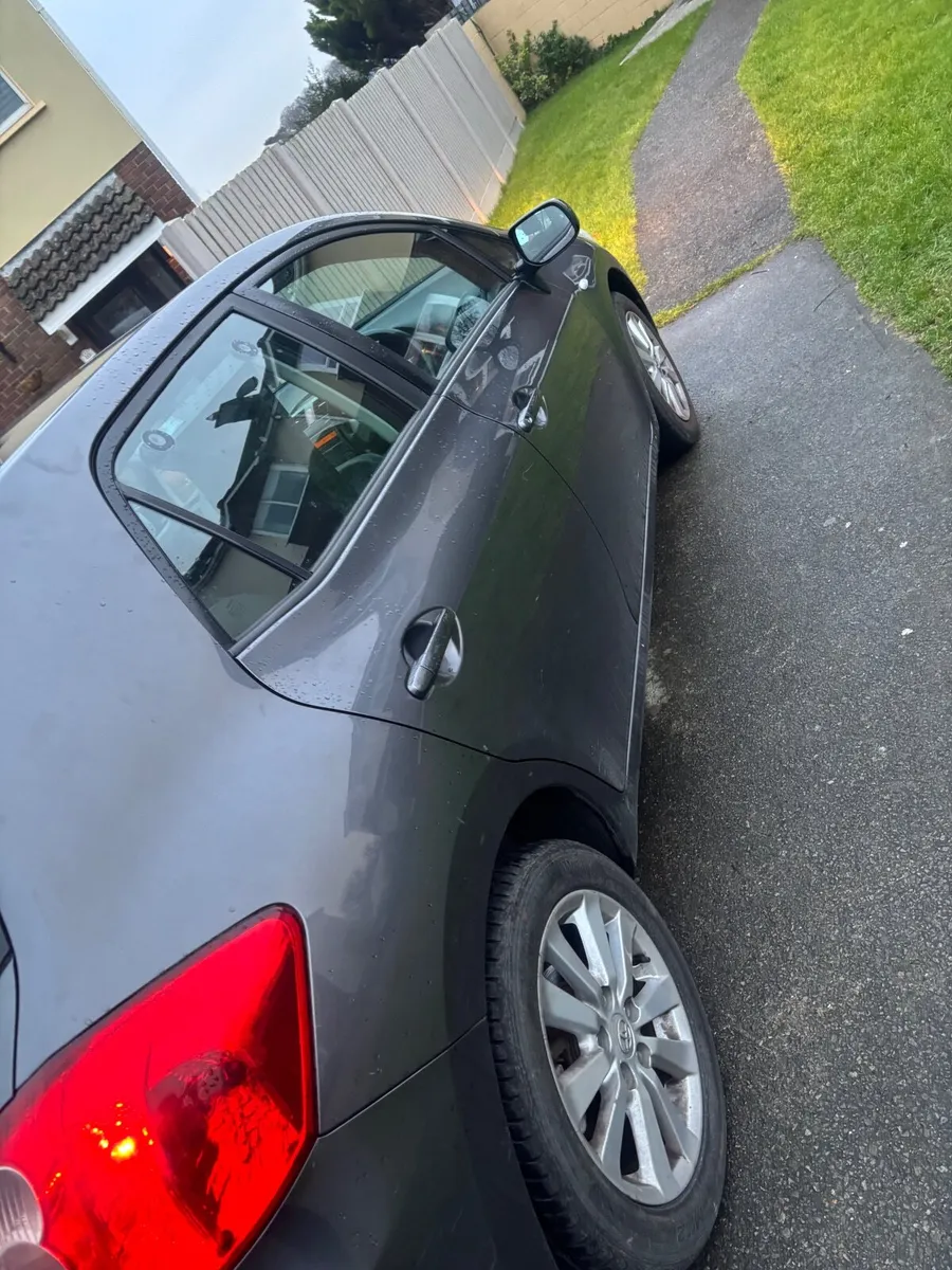 Toyota Auris 2008 - Image 3