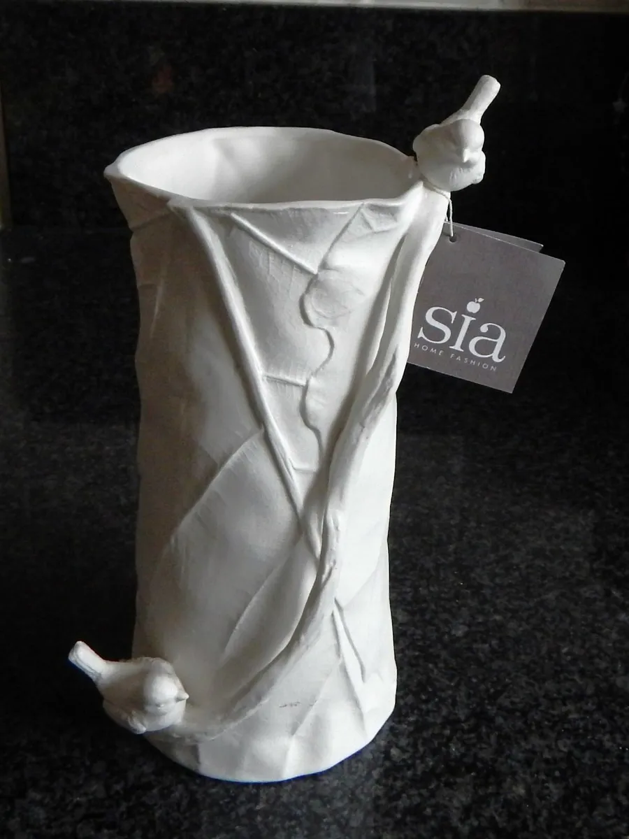 SIA Home Fashion Pottery Vase, New, made in France - Image 1