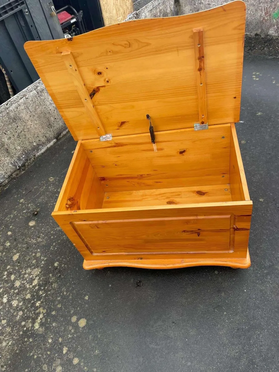 Blanket / toy box €50