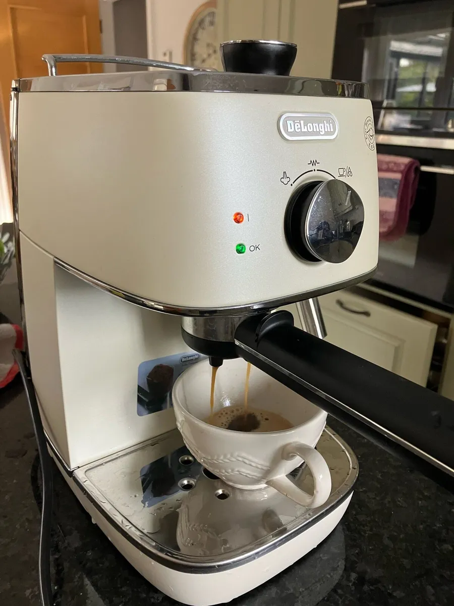 Delonghi espresso Coffee machine - Image 4
