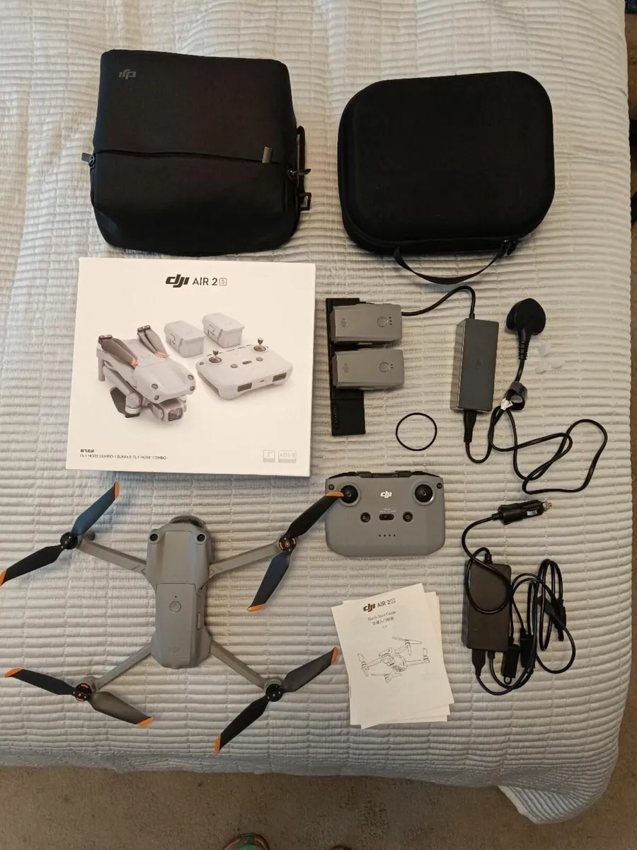 DJI AIR 2S Fly More combo - Image 2