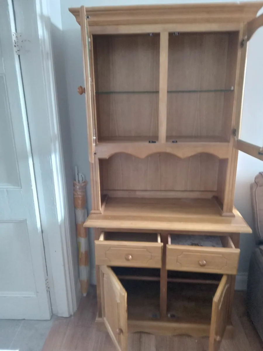 Dresser - Image 3