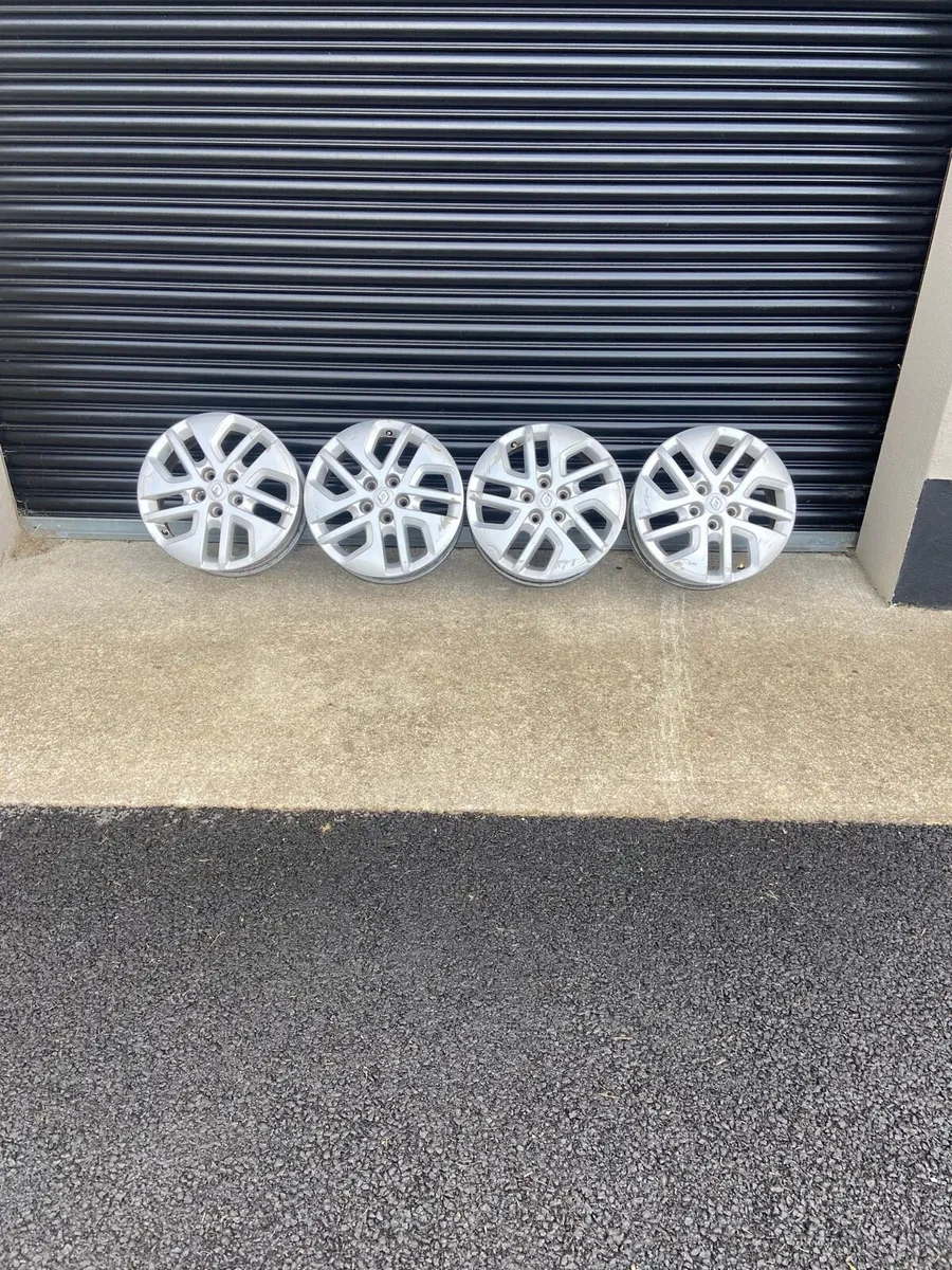 Alloy wheels - Image 3