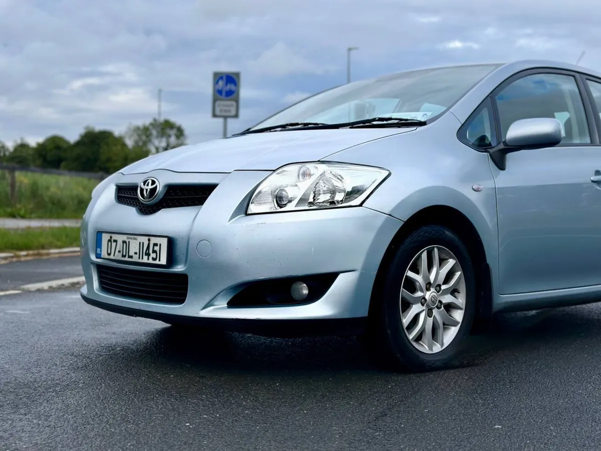 Toyota Auris Automatic 1.6 Petrol LOW KM/NCT - Image 2