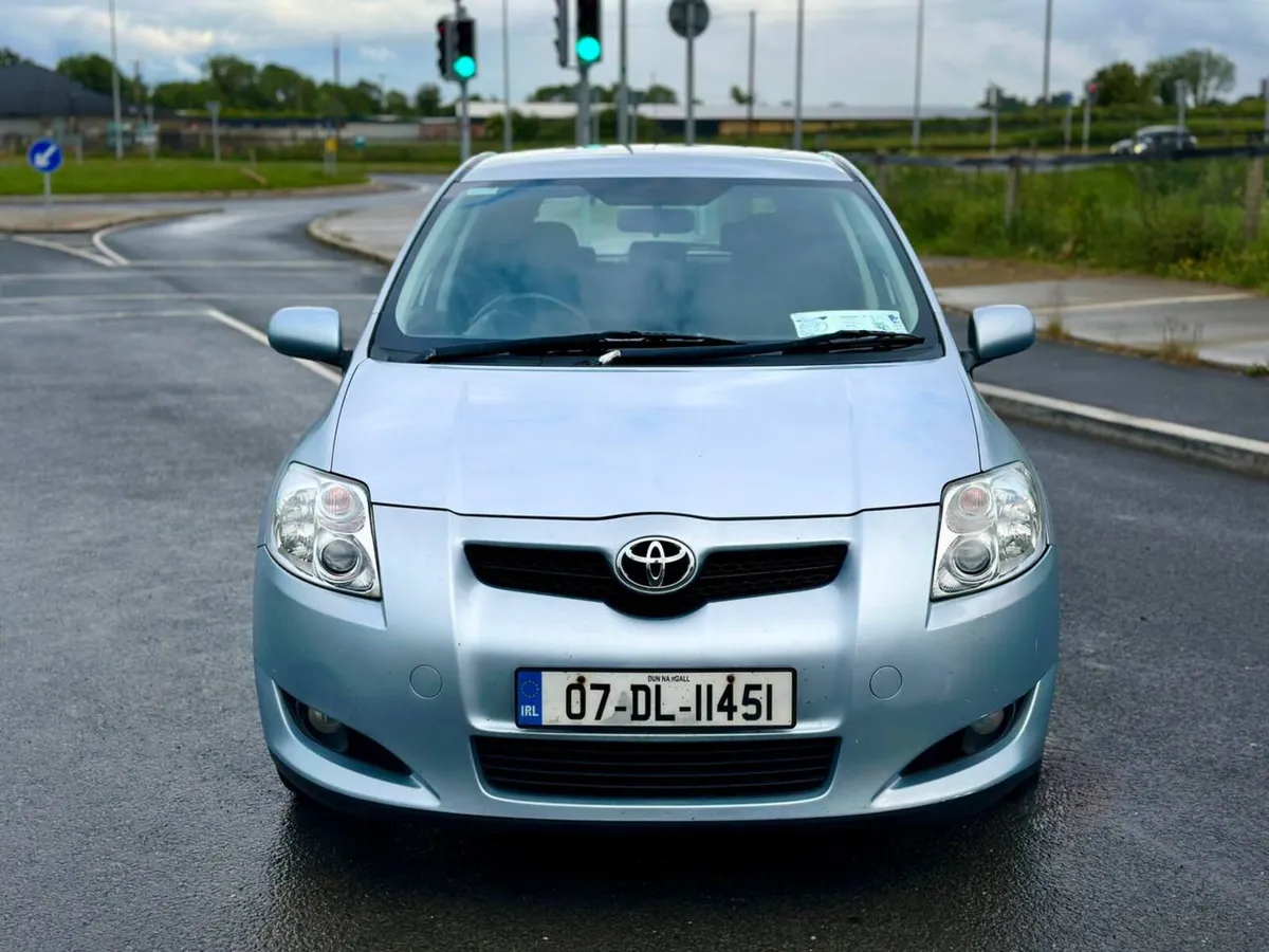 Toyota Auris Automatic 1.6 Petrol LOW KM/NCT - Image 3