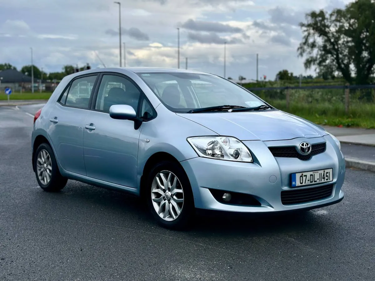 Toyota Auris Automatic 1.6 Petrol LOW KM/NCT - Image 4
