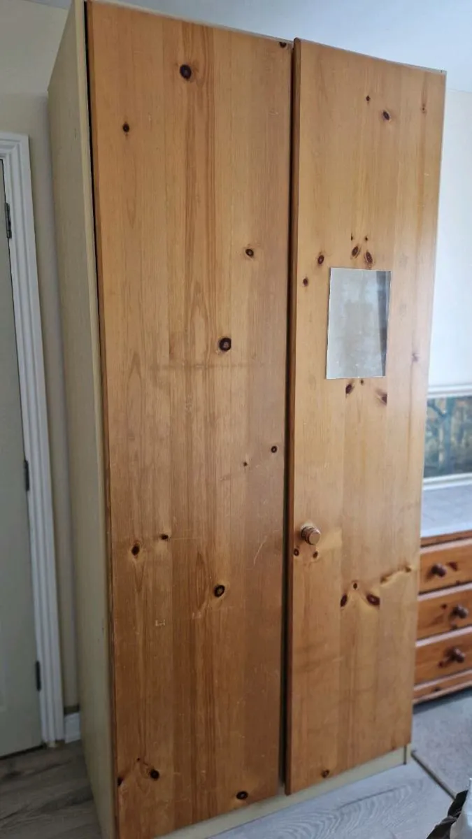 Drawer unit with 2 lockers Free delivery - Image 3