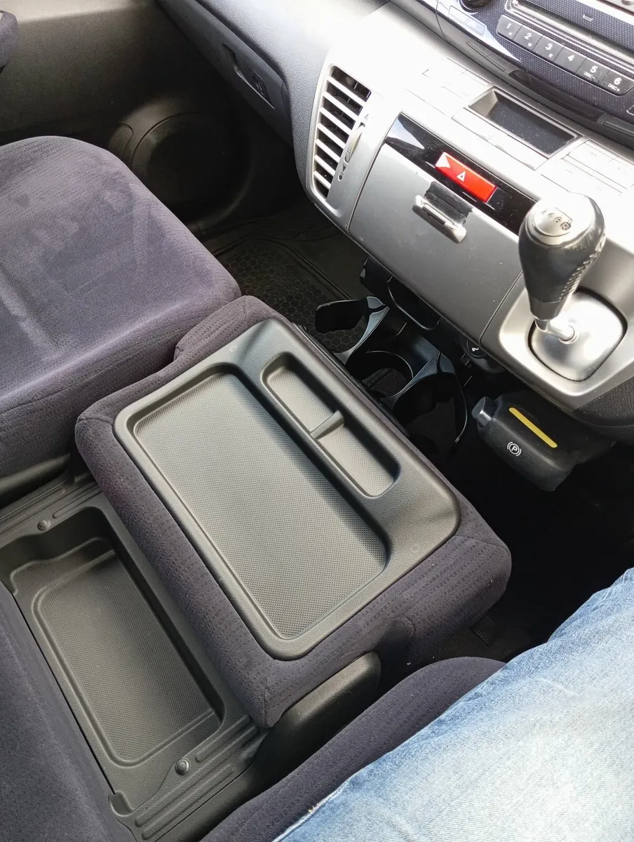Honda FR-V 2007 - Image 3