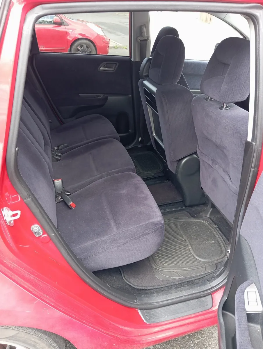 Honda FR-V 2007 - Image 4