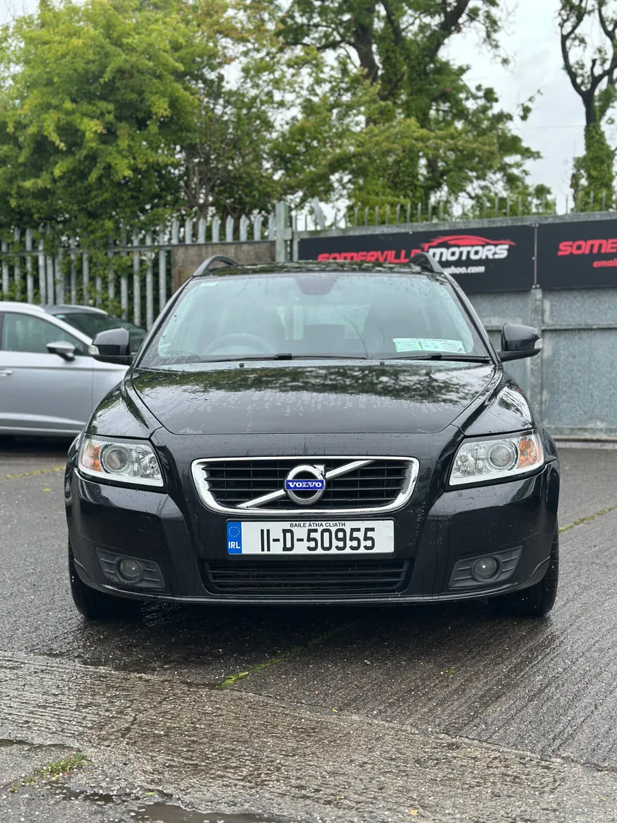 Volvo V50 2.0D SE “NCTED&TAXED” ESTATE 2011 - Image 2