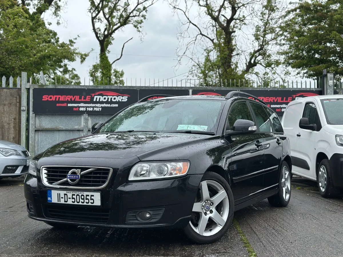 Volvo V50 2.0D SE “NCTED&TAXED” ESTATE 2011 - Image 3