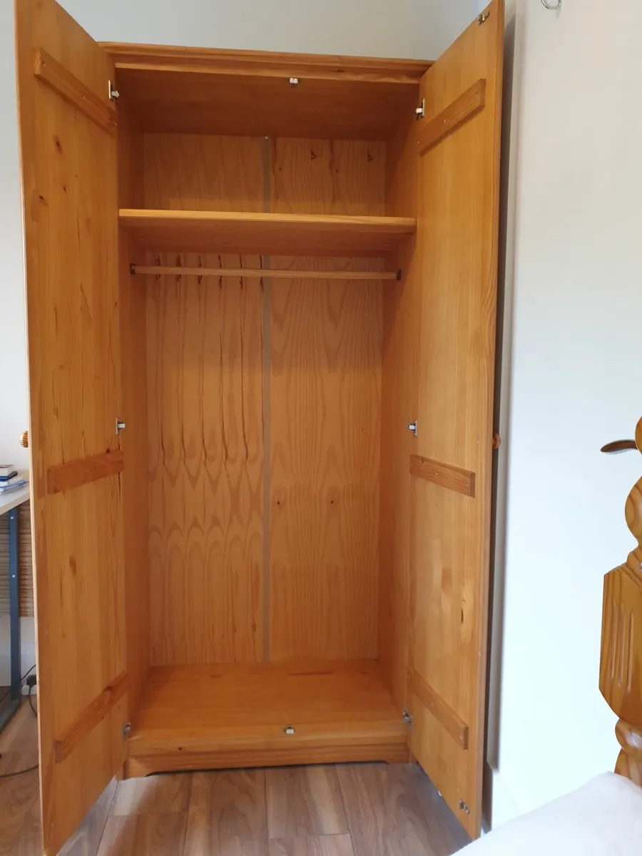 Wardrobe €30 - Image 2