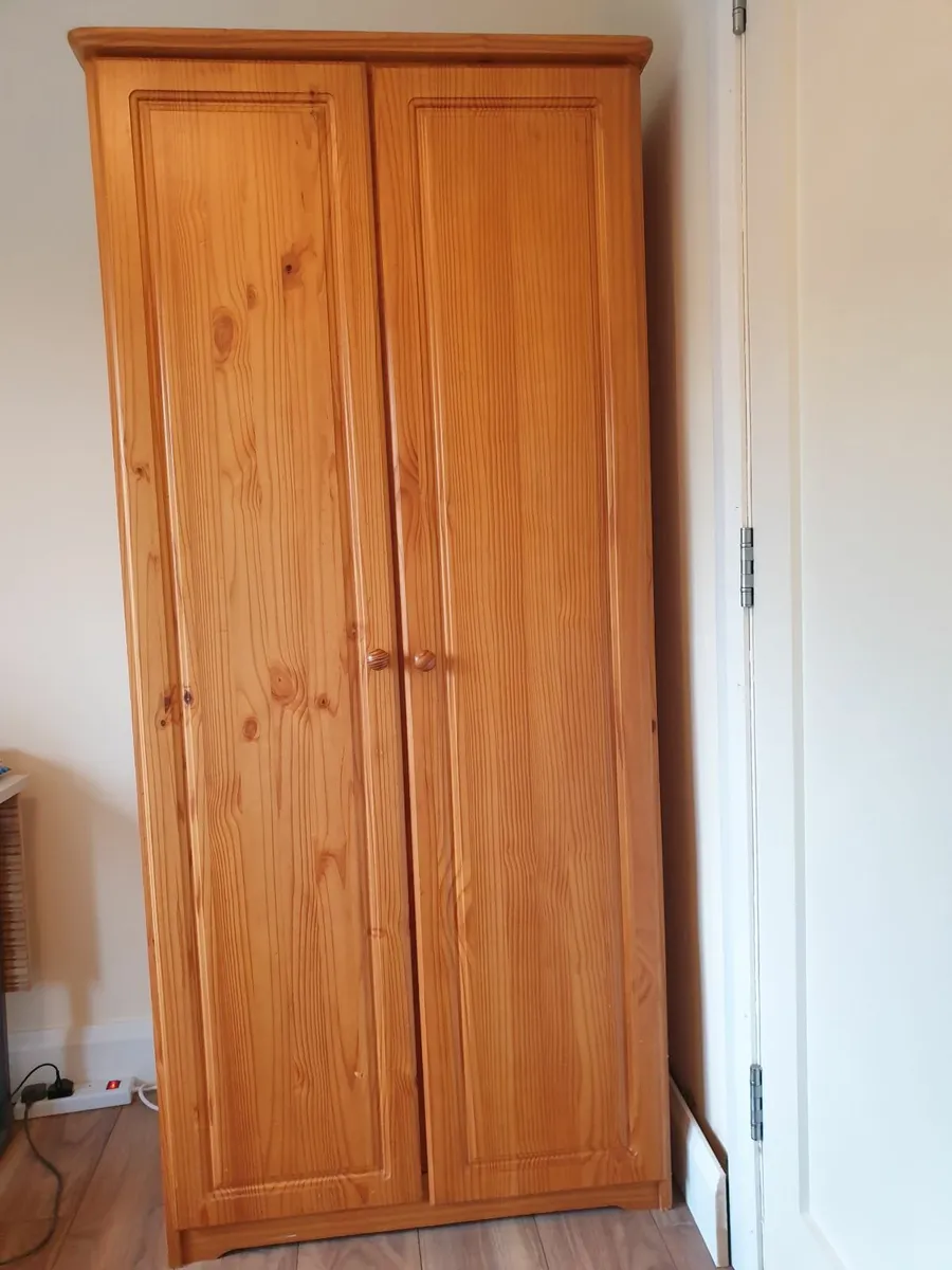 Wardrobe €30 - Image 3