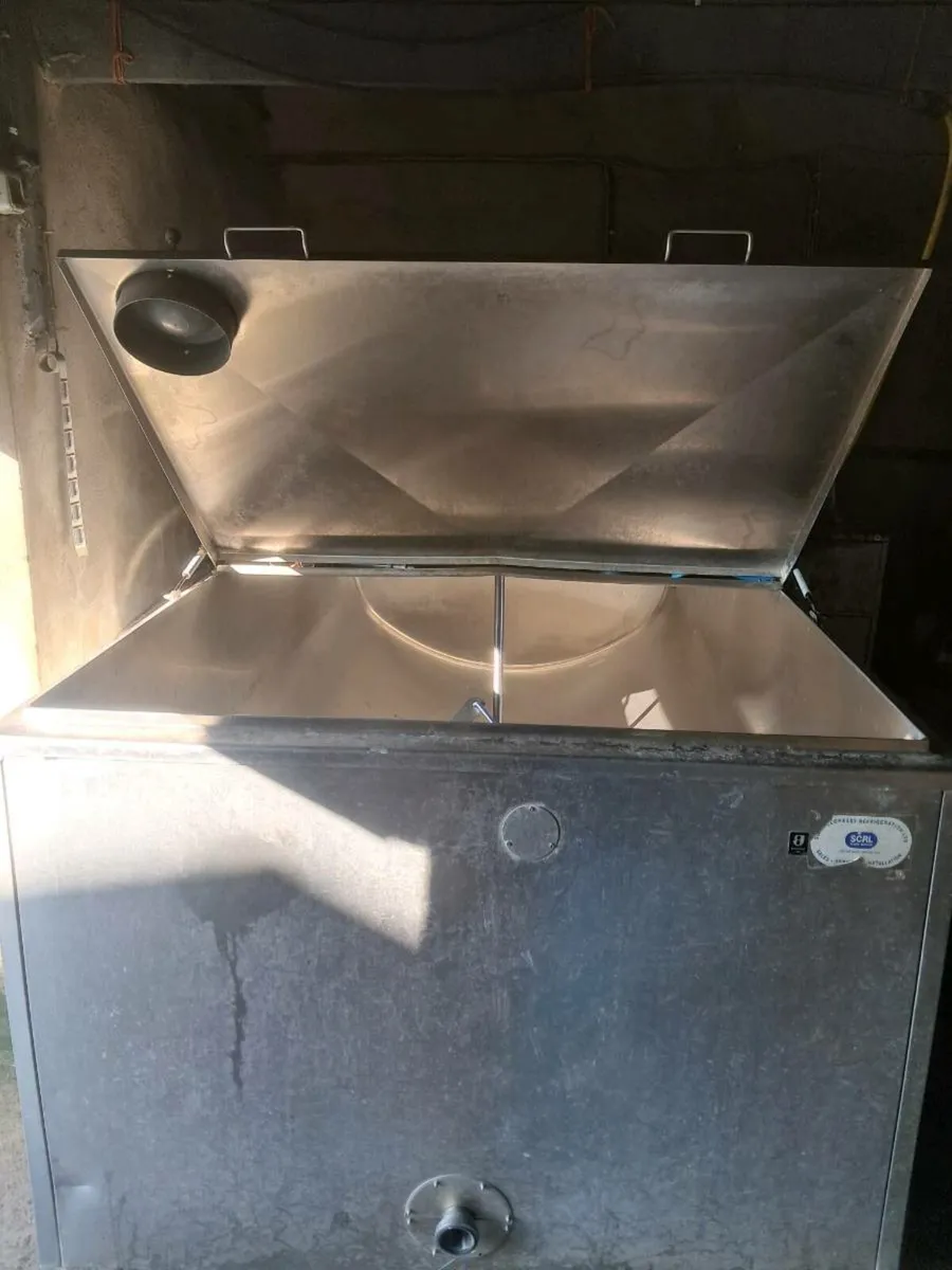 Milking parlour - Image 1