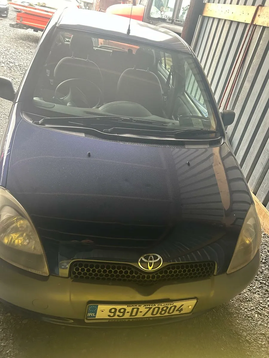 Toyota yaris - Image 1