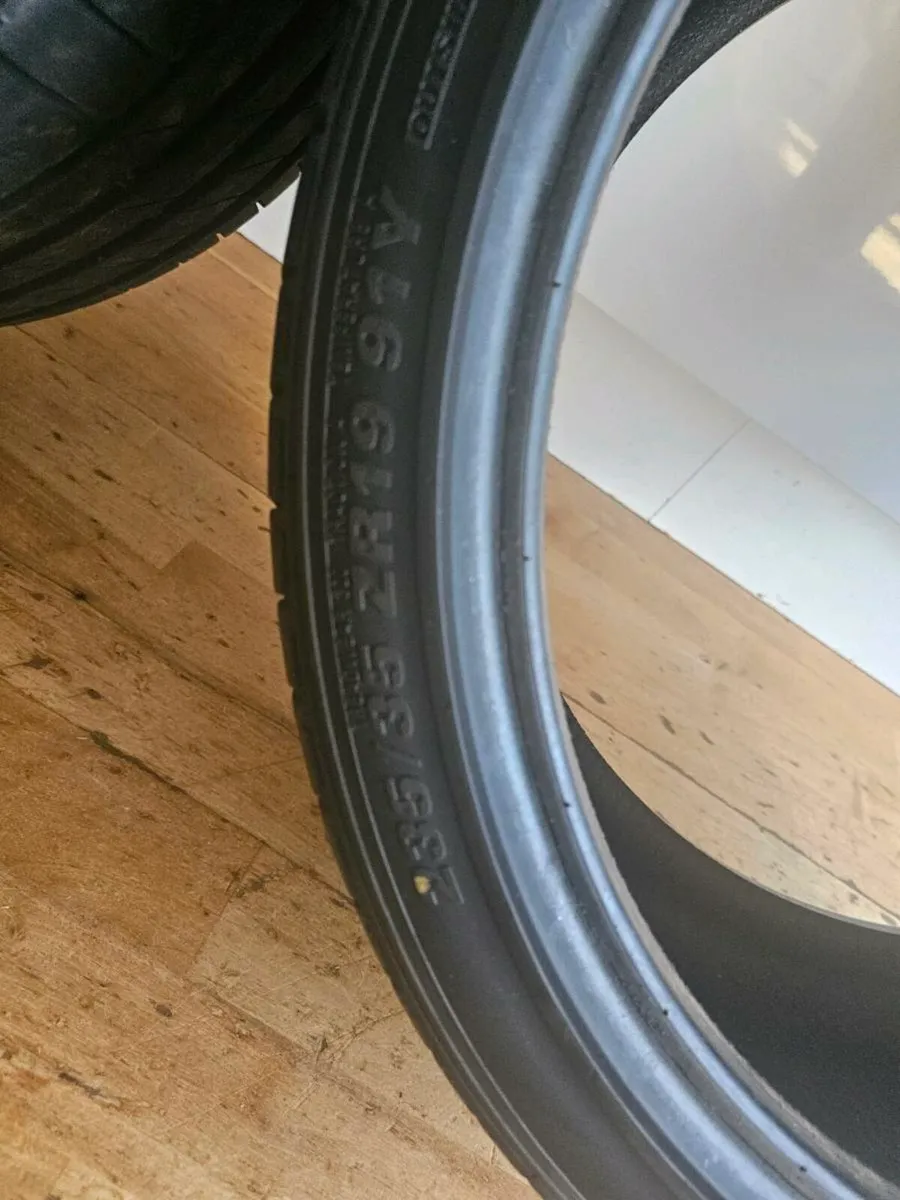 2 x 235 35 r19 kumho tyres - Image 4
