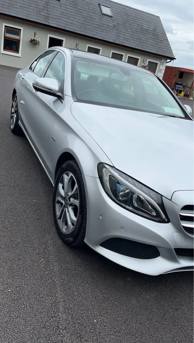 Mercedes c350e premium plus - Image 2