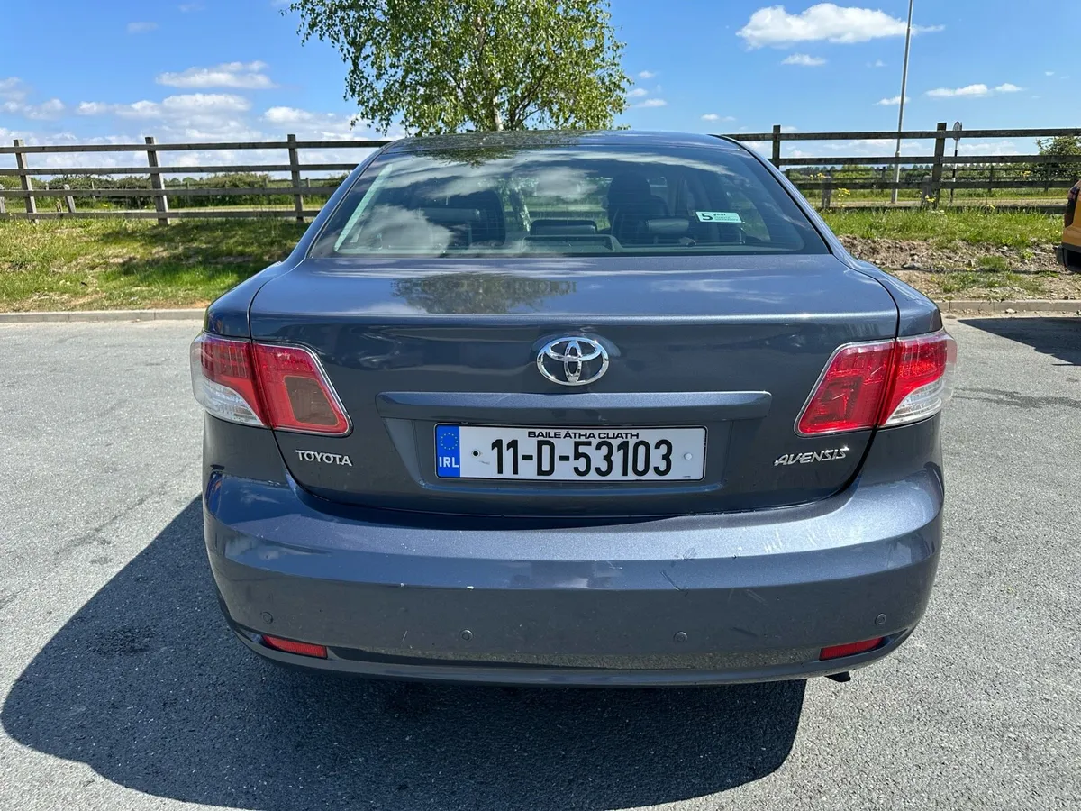 Toyota Avensis High Spec Automatic €1450 - Image 4
