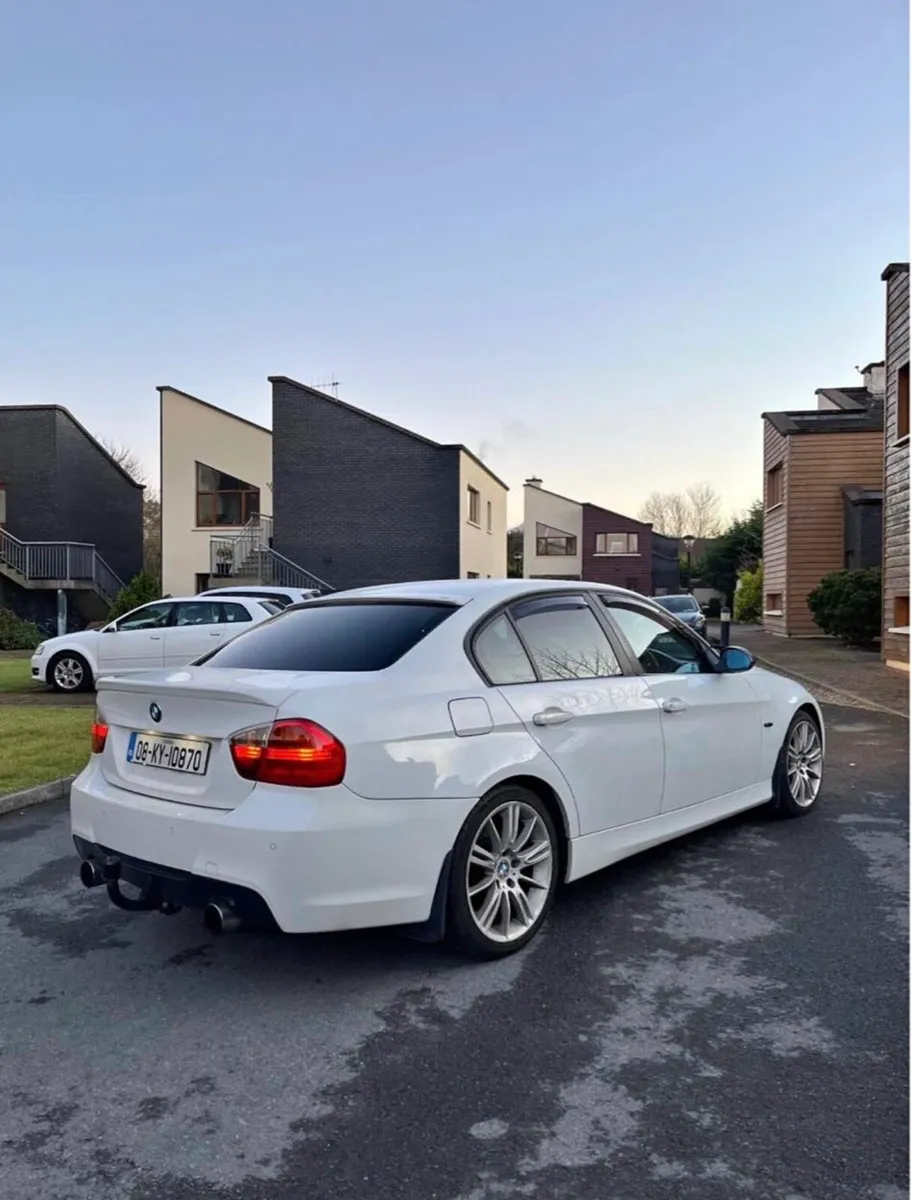 Bmw320d - Image 2