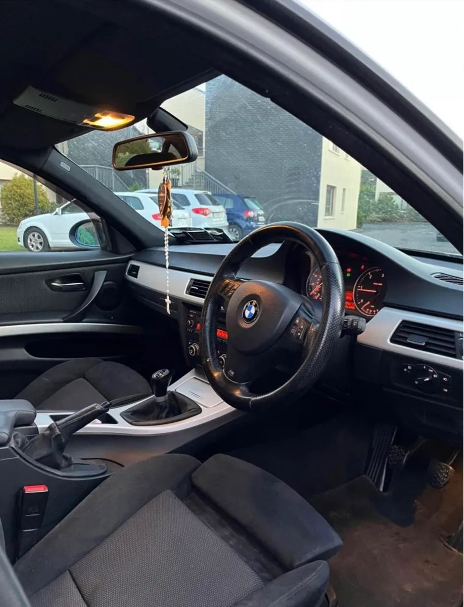 Bmw320d - Image 4