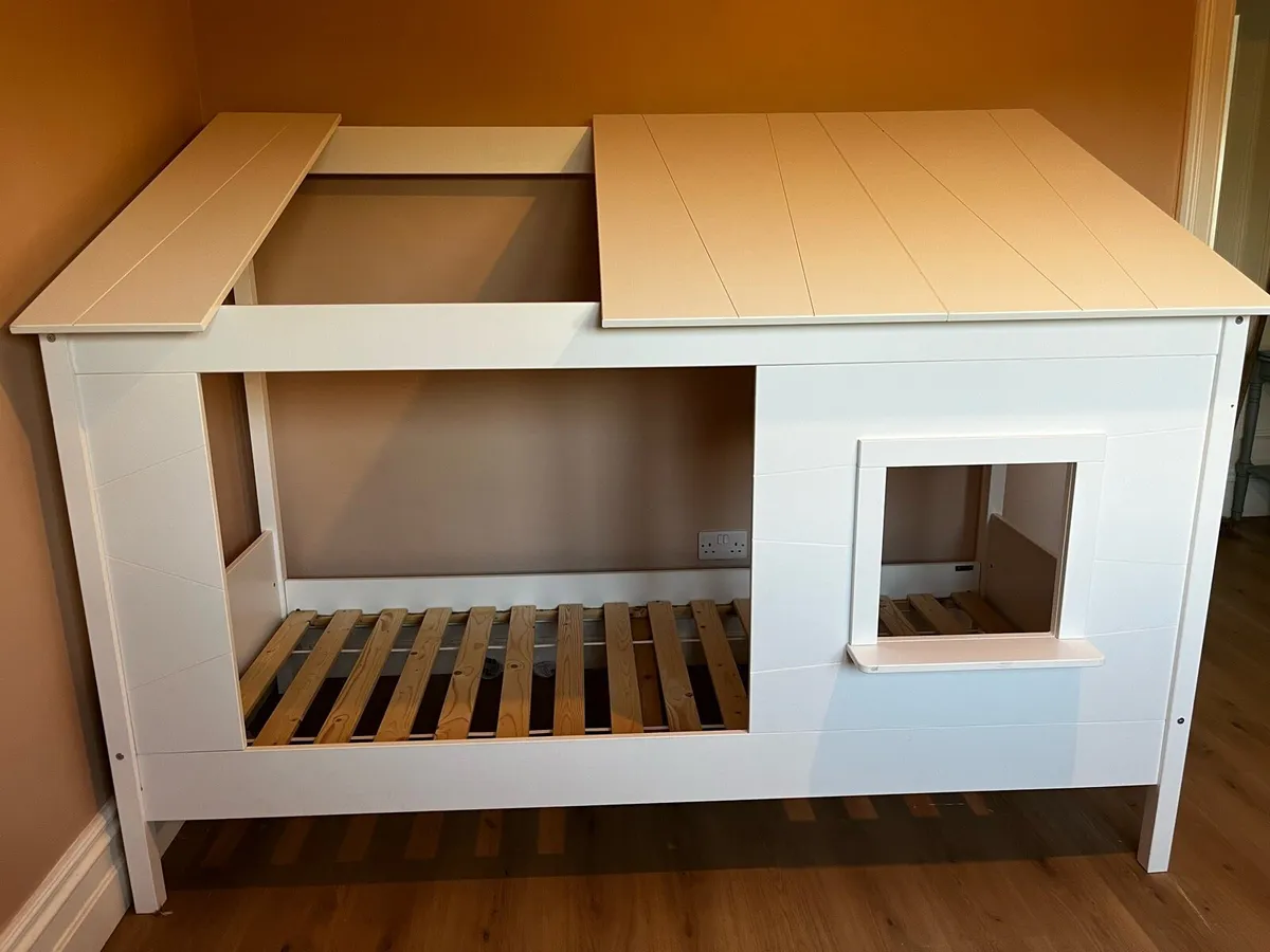 Kids house bed frame - Image 2