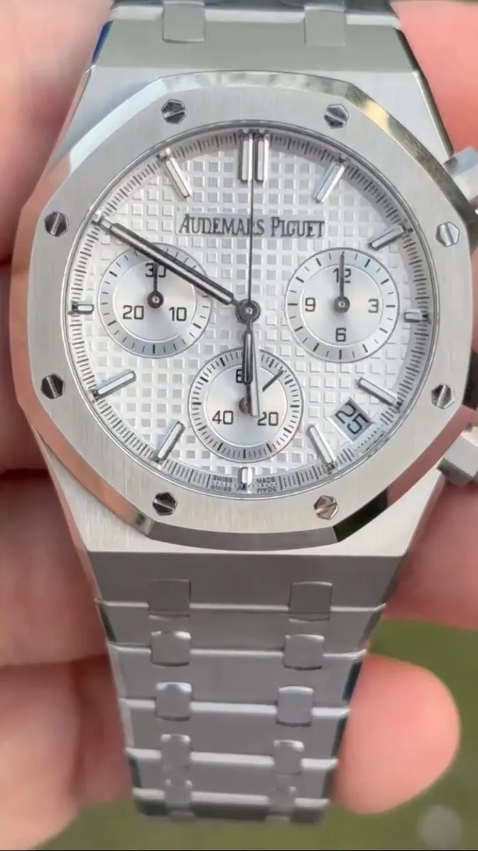 Chronograph watch - Image 3